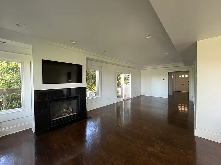 1287 Ida St — Photo 5