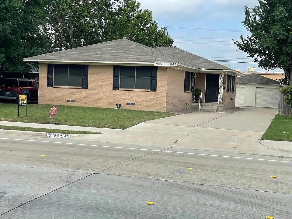 1045 Custer Rd