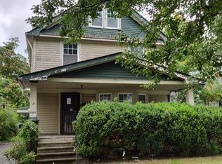 15811 Huntmere Ave, Cleveland, OH 44110