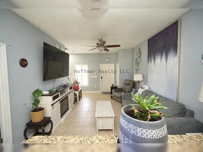 2709 Lantern Hill Ave — Photo 2