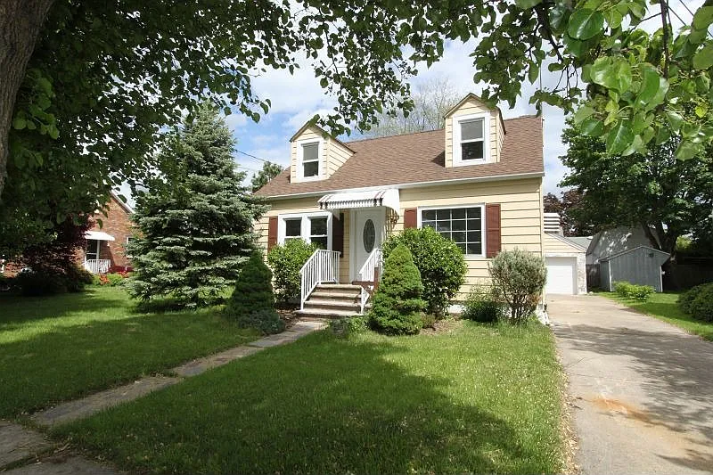 130 No 7 Ave photo 1