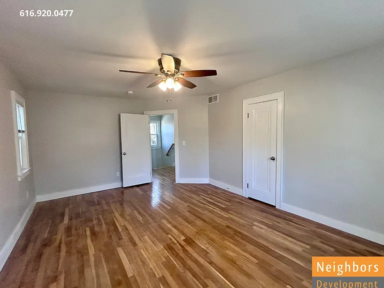 2390 Crestview Dr SW — Photo 22
