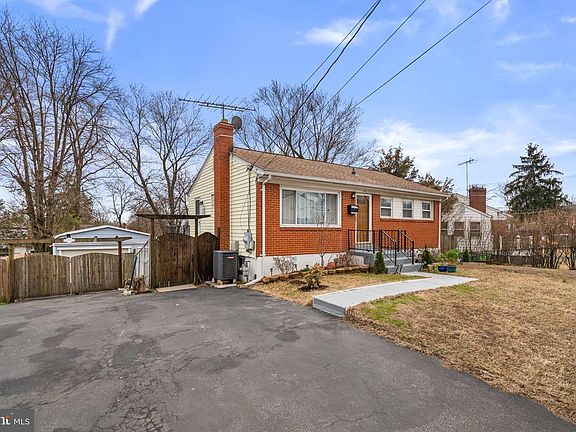 2nd image of 1713 Rosa Dr