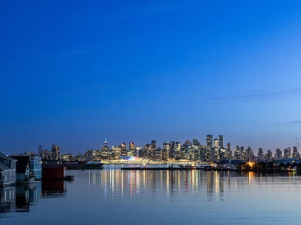 415 W Esplanade Ave #Frsl17, North Vancouver, BC V7M 1A6