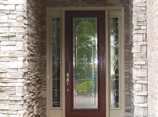 8022 Lakeside Quarry Dr, Jeffersonville, IN 47130