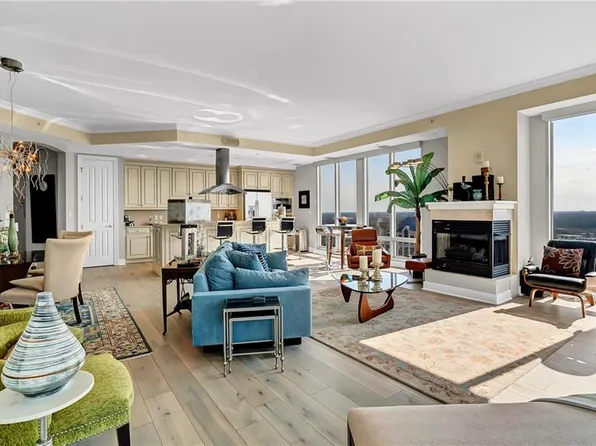 4545 Commerce St Unit 3303, Virginia Beach, VA 23462