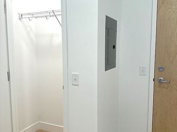 5th image of 44 Warren St #308