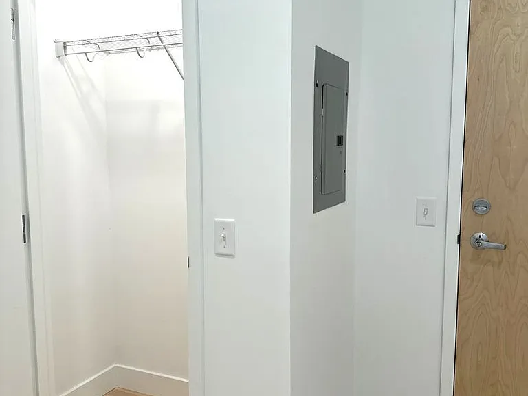 44 Warren St #308 — Photo 5