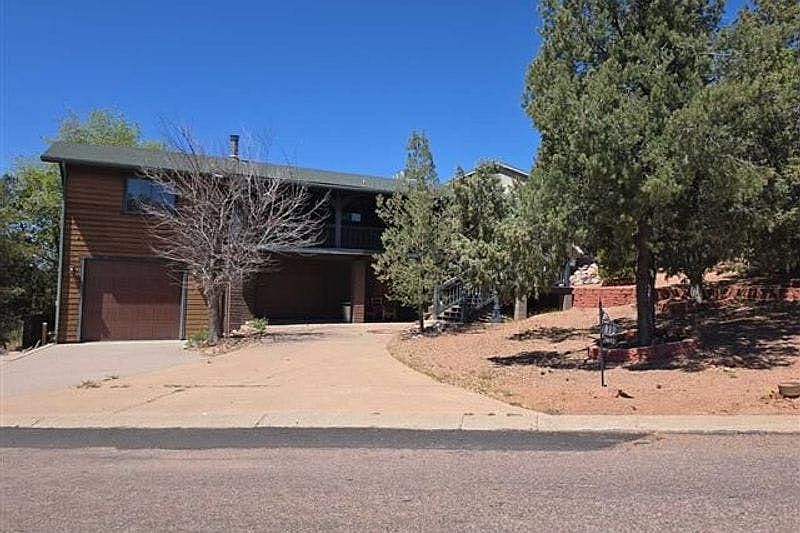 1st image of 812 S Santa Fe Cir