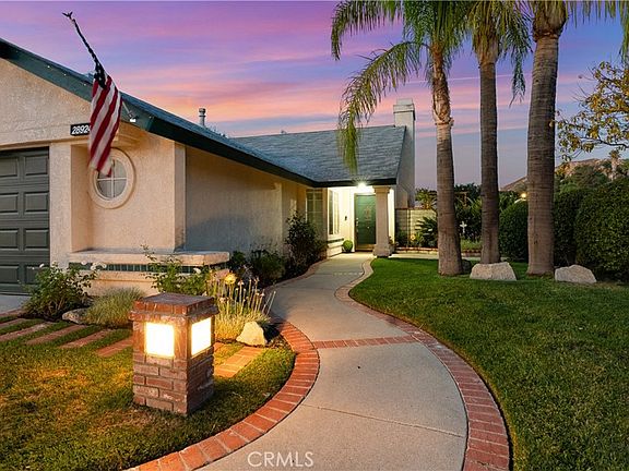 3rd image of 28924 Raintree Ln