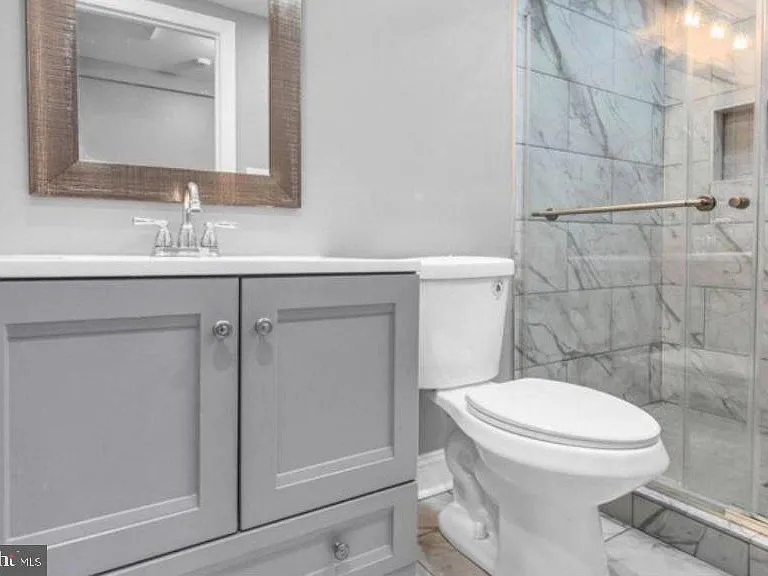 302 Jones Ave — Photo 4