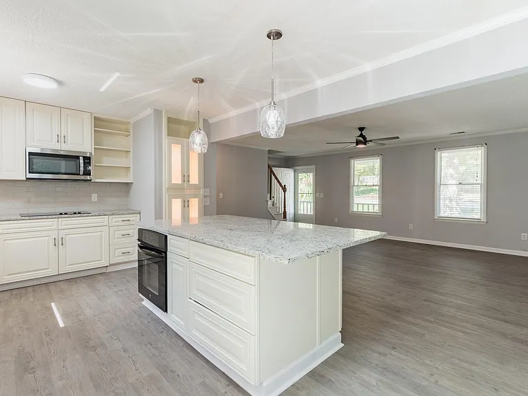108 Dutch Dr — Photo 13