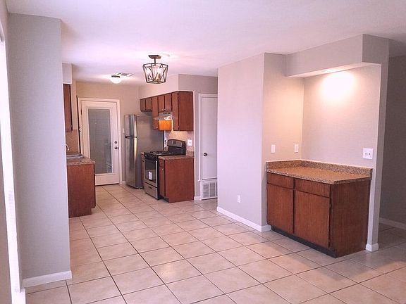 3rd image of 6703 Skynook Dr #A