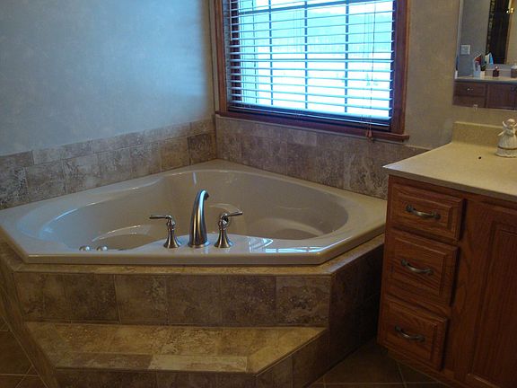 Master Tub