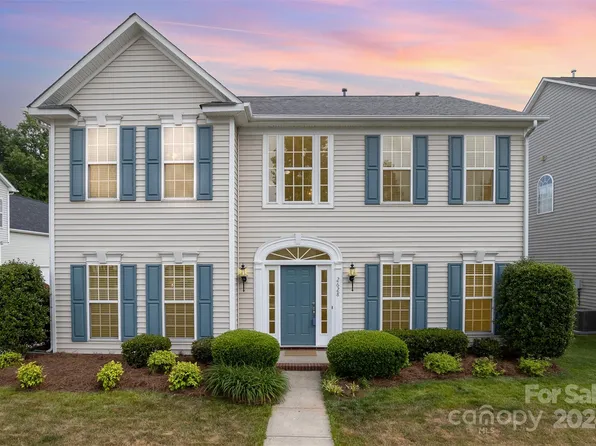 2628 Sunberry Ln NW, Concord, NC 28027