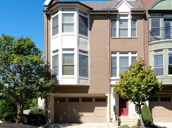 316 Halstead Ln #35, Westlake, OH 44145