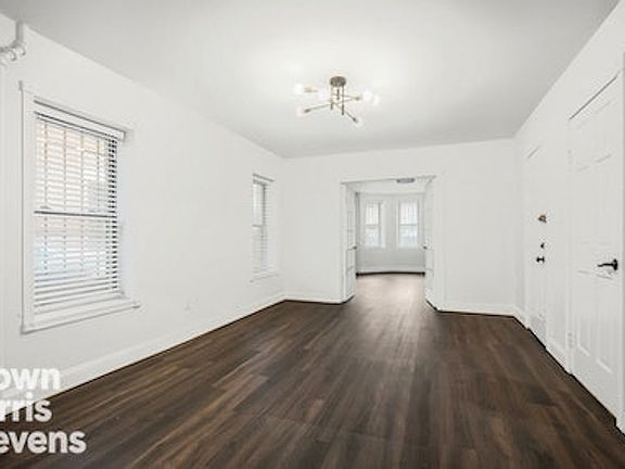 3rd image of 779 Dawson St Floor 1
