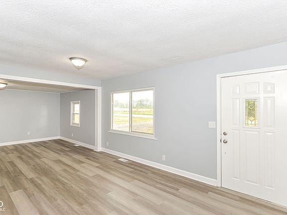 3rd image of 4347 N 50 E