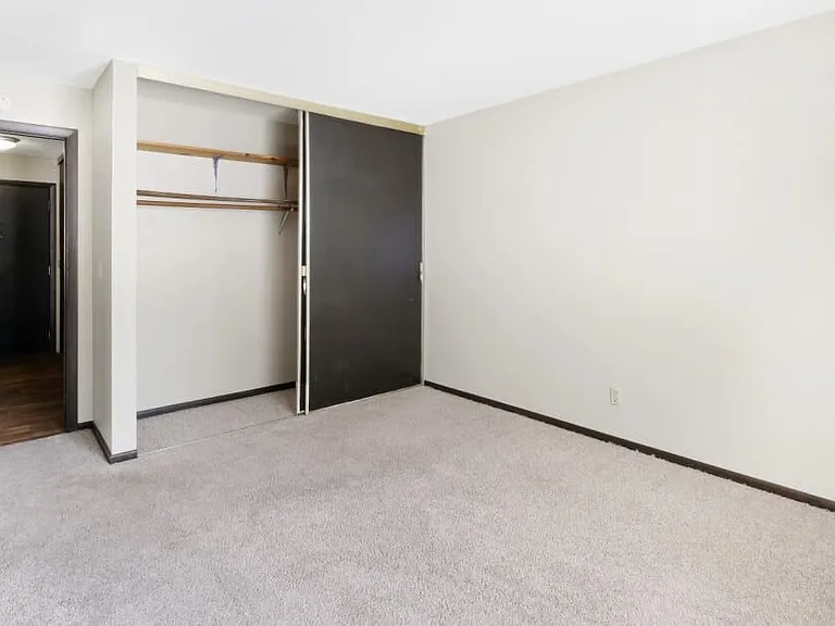 Valley Place Apartments — Photo 5