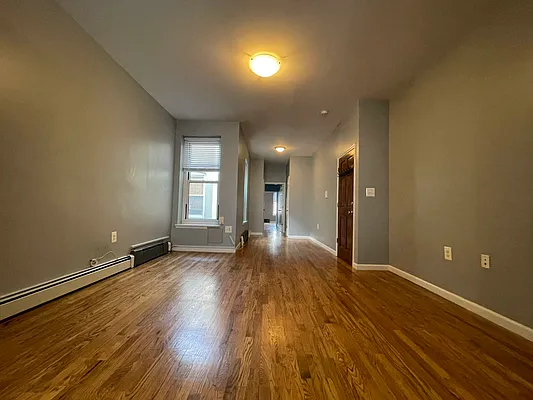 Rented by Hillel Realty Group | media 5