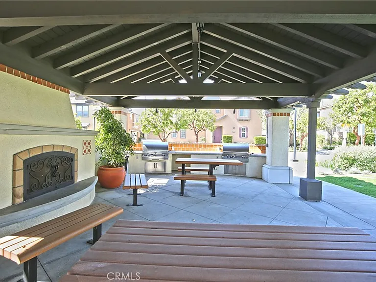 683 Huron Pl — Photo 16