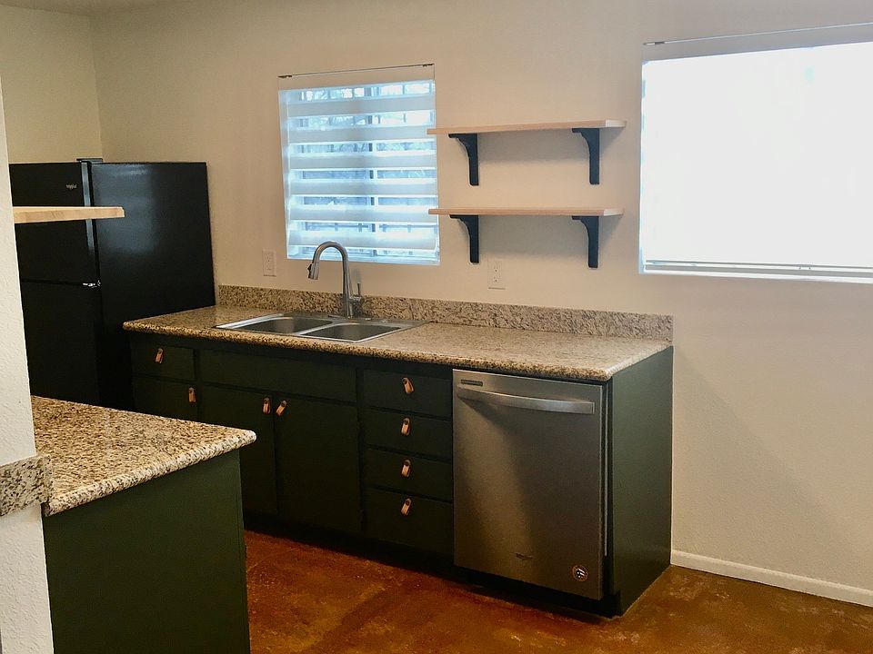 636 new kitchen_10012021