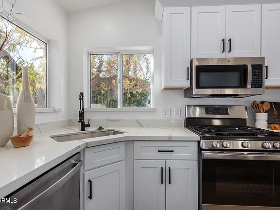 4th image of 1454 N ORLANDO --