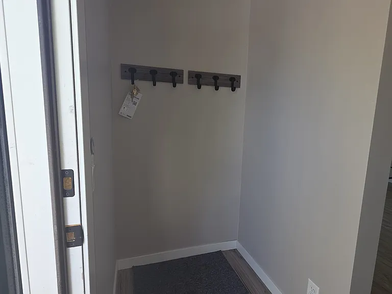 232 Maple Ave — Photo 17