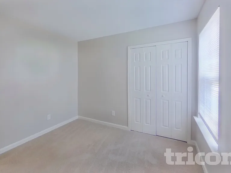 562 Chisolm Way — Photo 12