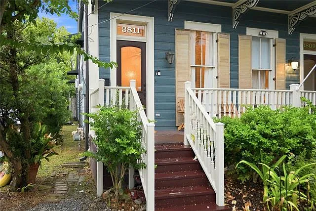 2 bed, 2.0 bath, 1100 sqft, $2,200 — Photo 2