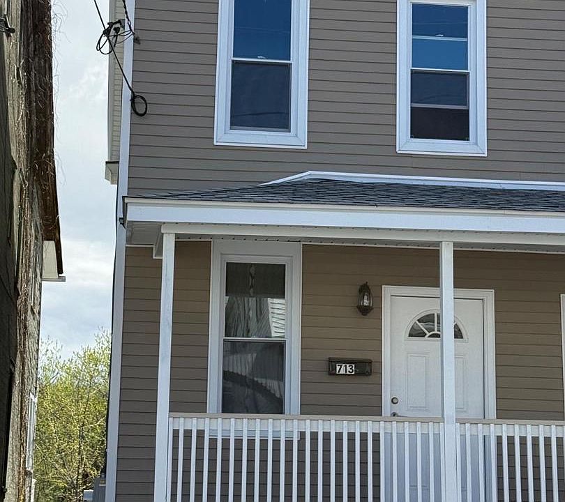 1st image of 713 Scott St
