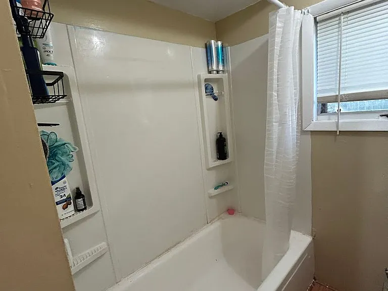35 Lawrence St — Photo 17