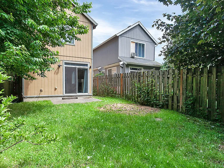 9817 N Clarendon Ave — Photo 36