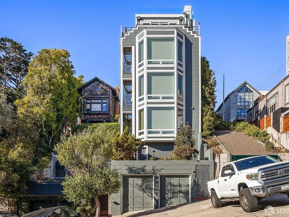 1344 Greenwich St