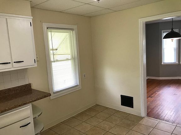 5th image of 1271 Republic Ave