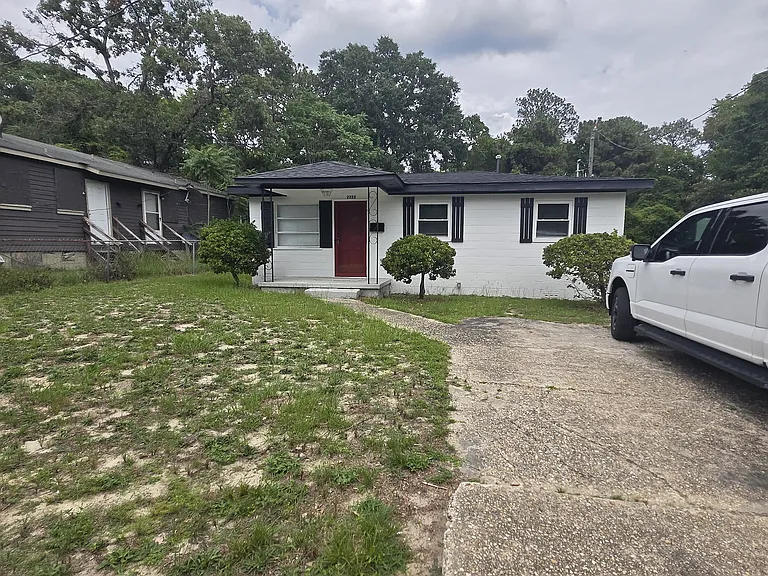 2222 Edgar St — Photo 11