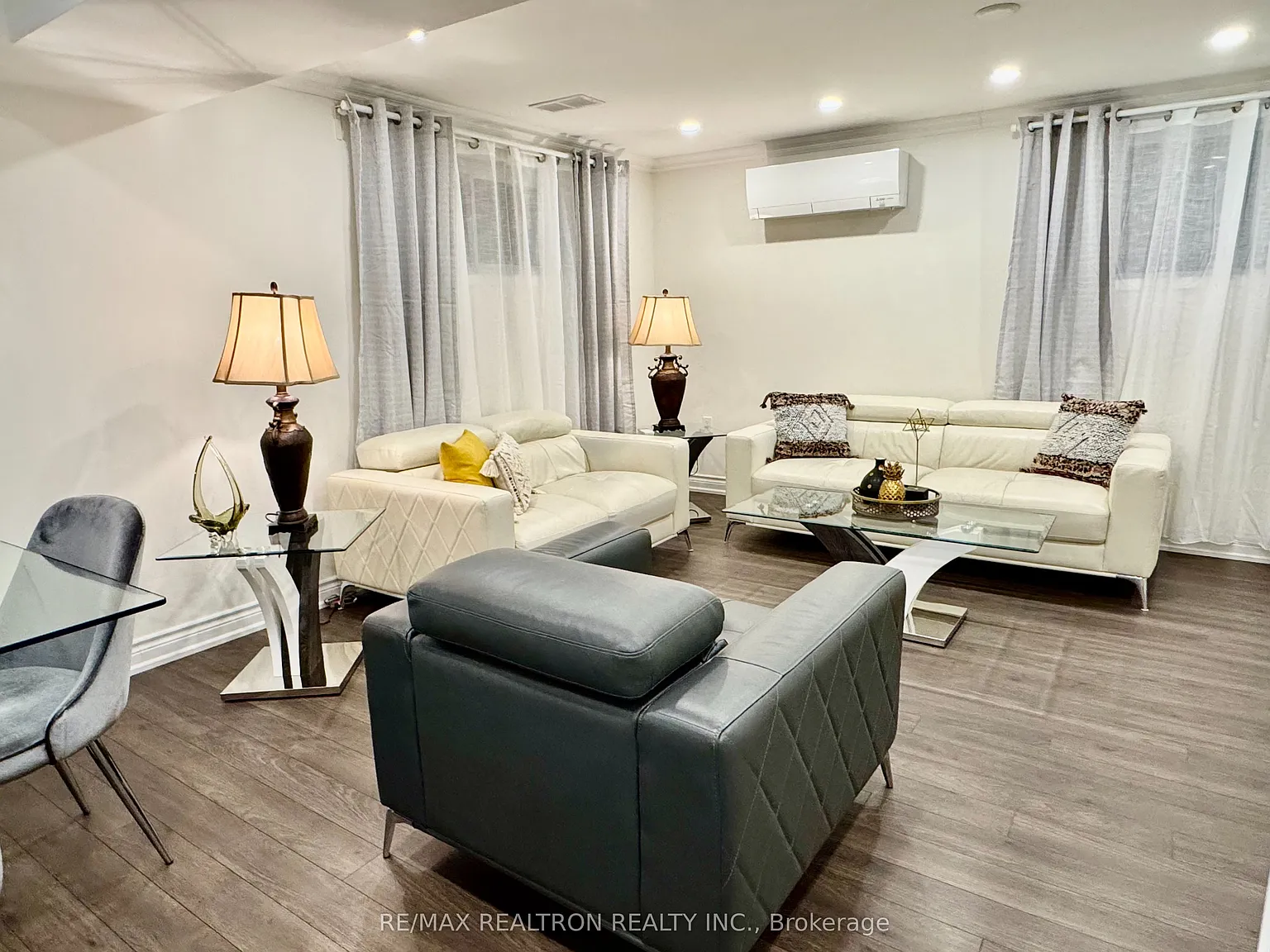 2 bed, $1,980 — Photo 4