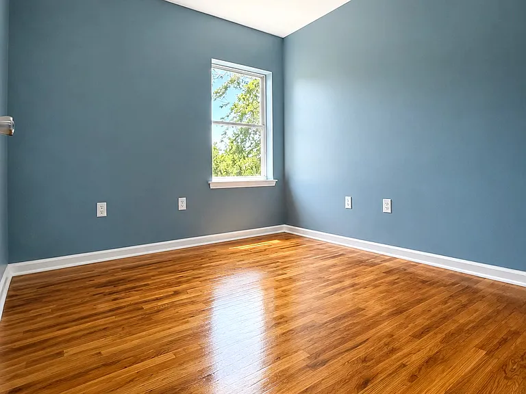 44 Astor St #3 — Photo 10