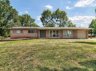 18 Kingsbrook Ln, Saint Louis, MO 63132