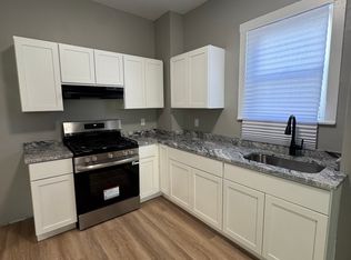 199 Maxfield St #1, New Bedford, MA 02740