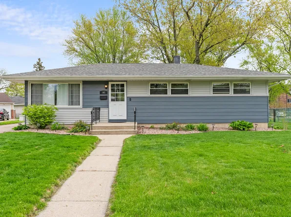 107 Crestview St, Crown Point, IN 46307