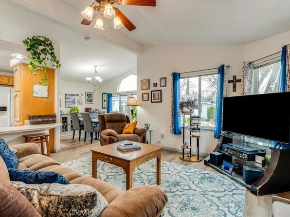 51 Quinta Ct, Paso Robles, CA 93446