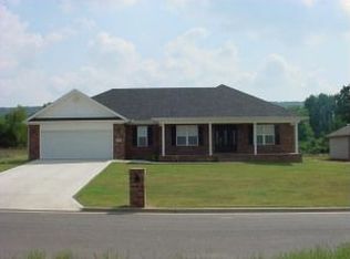 102 Bluefish Ave, Russellville, AR 72802