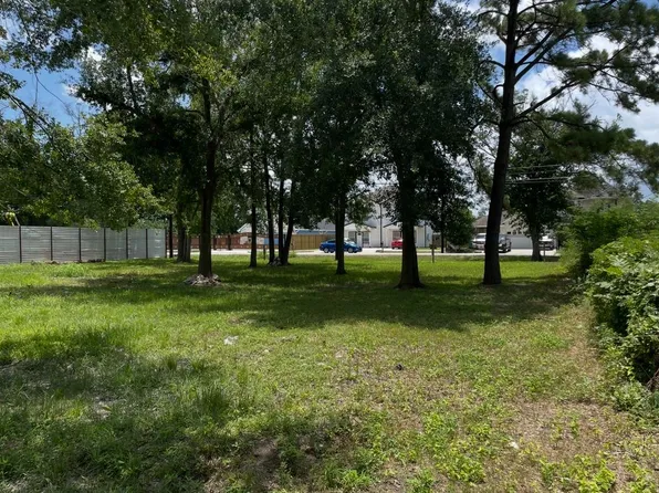 5125 Mayle St, Houston, TX 77016