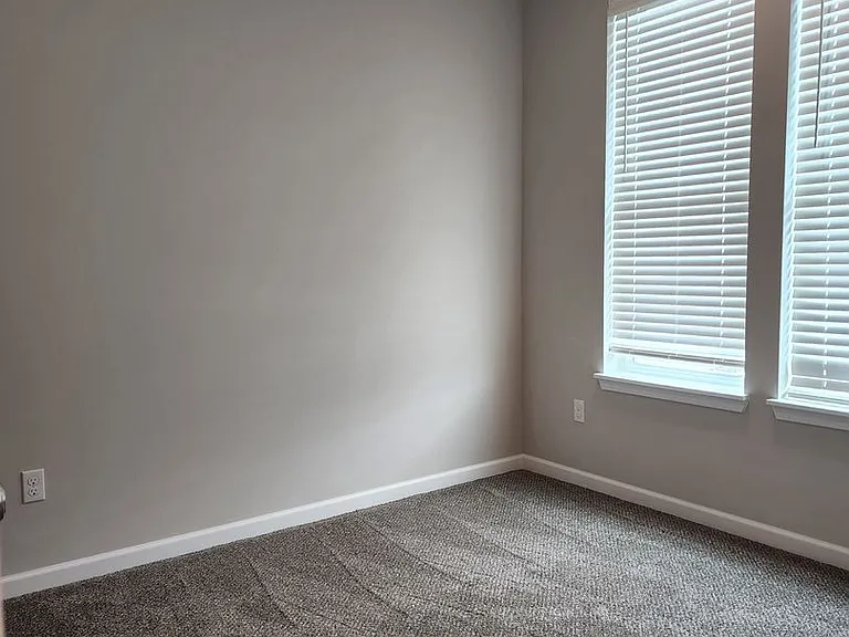 15717 View Dr SE — Photo 6