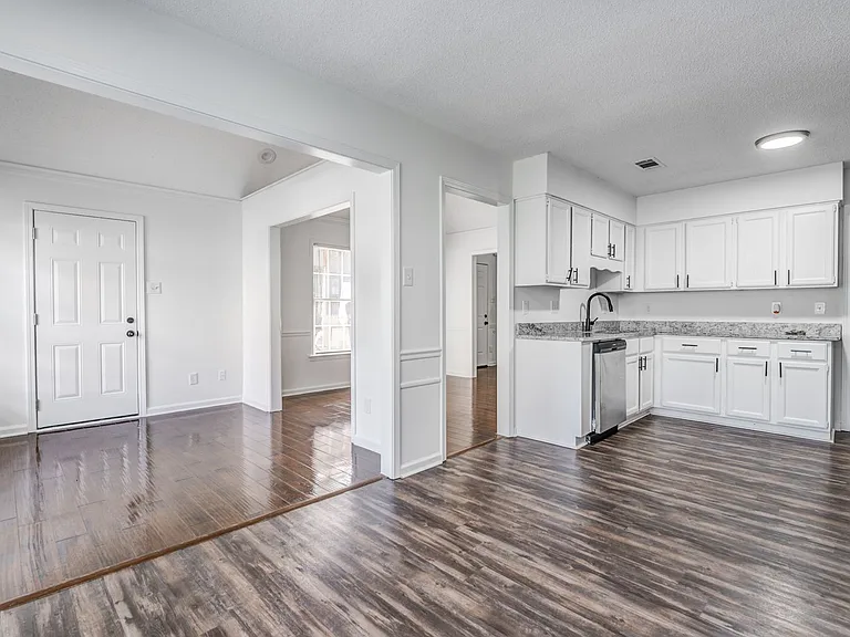 8483 Timber Creek Dr — Photo 15