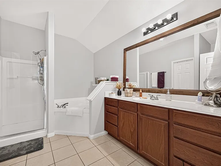 16123 Ducktail Ln — Photo 32