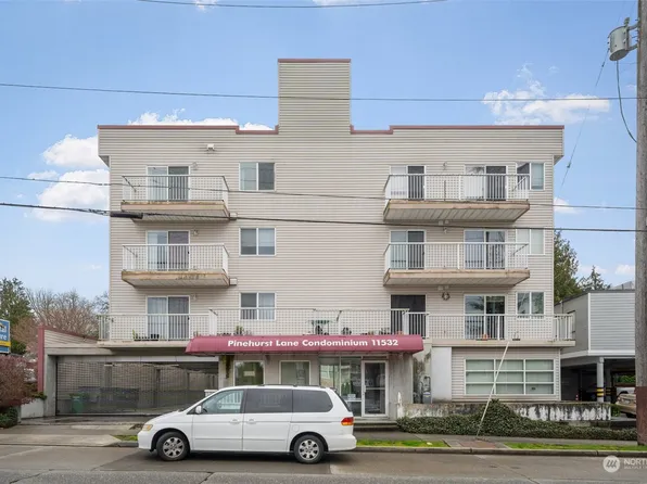 11532 15th Avenue NE #401, Seattle, WA 98125
