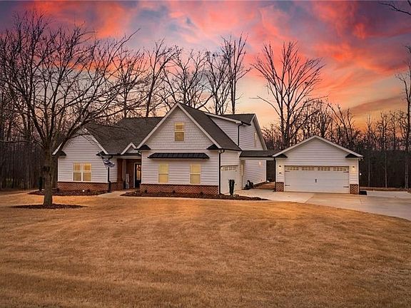 2nd image of 246 Emmaline Ln