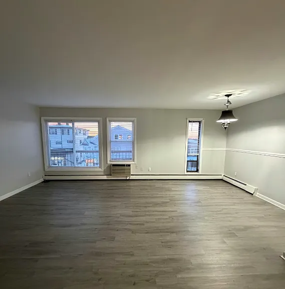 575 N Main St. #302 Fall River, MA 2 Bedroom, 1 Bathroom Heat Included! — Photo 10